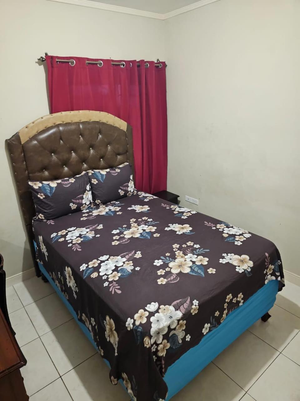 #1 Jacaranda Vacation Home Spanish Town Exteriér fotografie